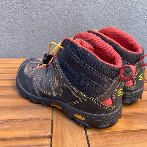 Keen - Pagosa Mid WaterProof Black Olive Yellow Hiking Boots - Youth 5 - Picture 2 of 5